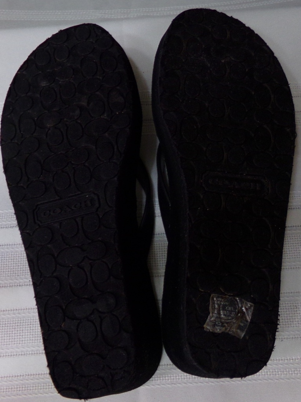 NWOB Coach New York Geometric Graphic Print Thong Bow Wedge Sandal Blk/Wh SzUS 7 - Picture 12 of 14